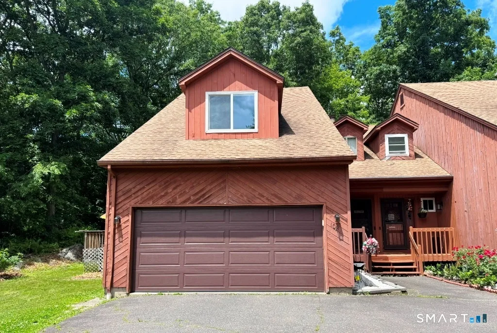 102 Potuccos Ring Road, Wolcott, CT