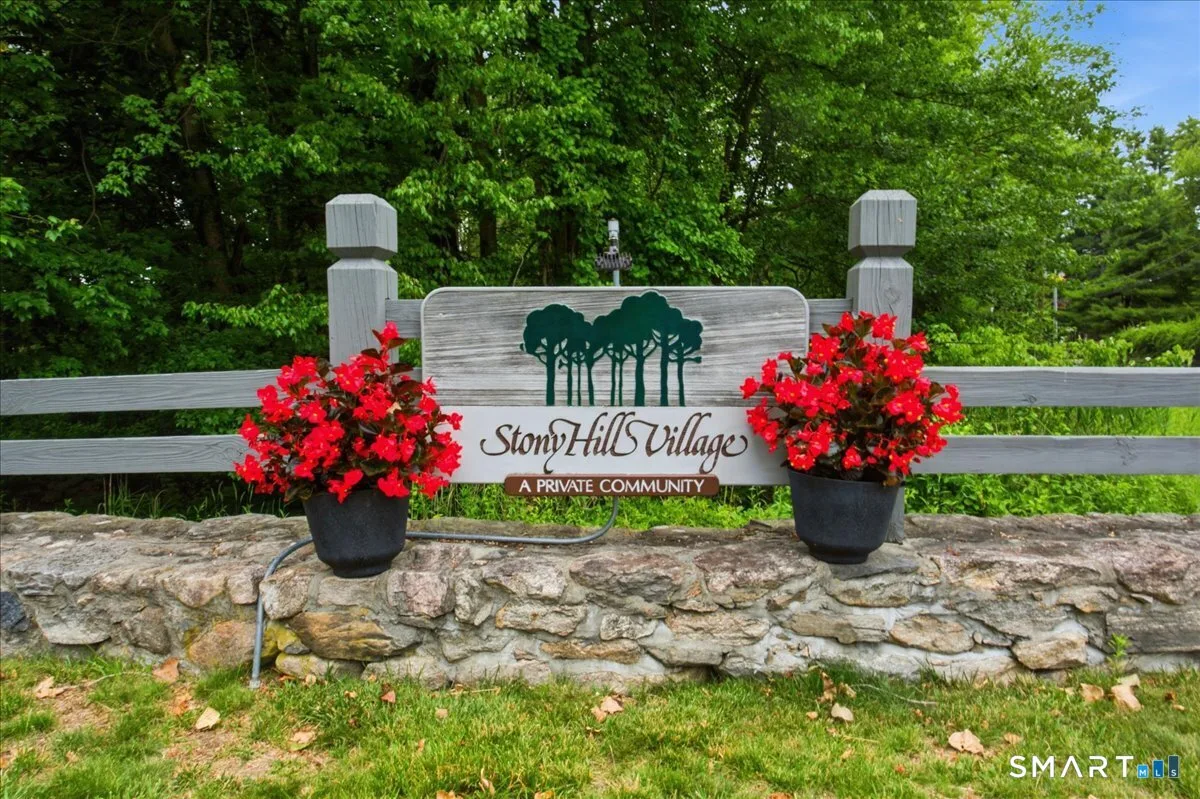 135 Heatherwood Drive #135, Brookfield, CT