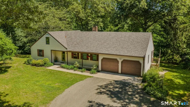 12 Meadow Lane, Chester, CT