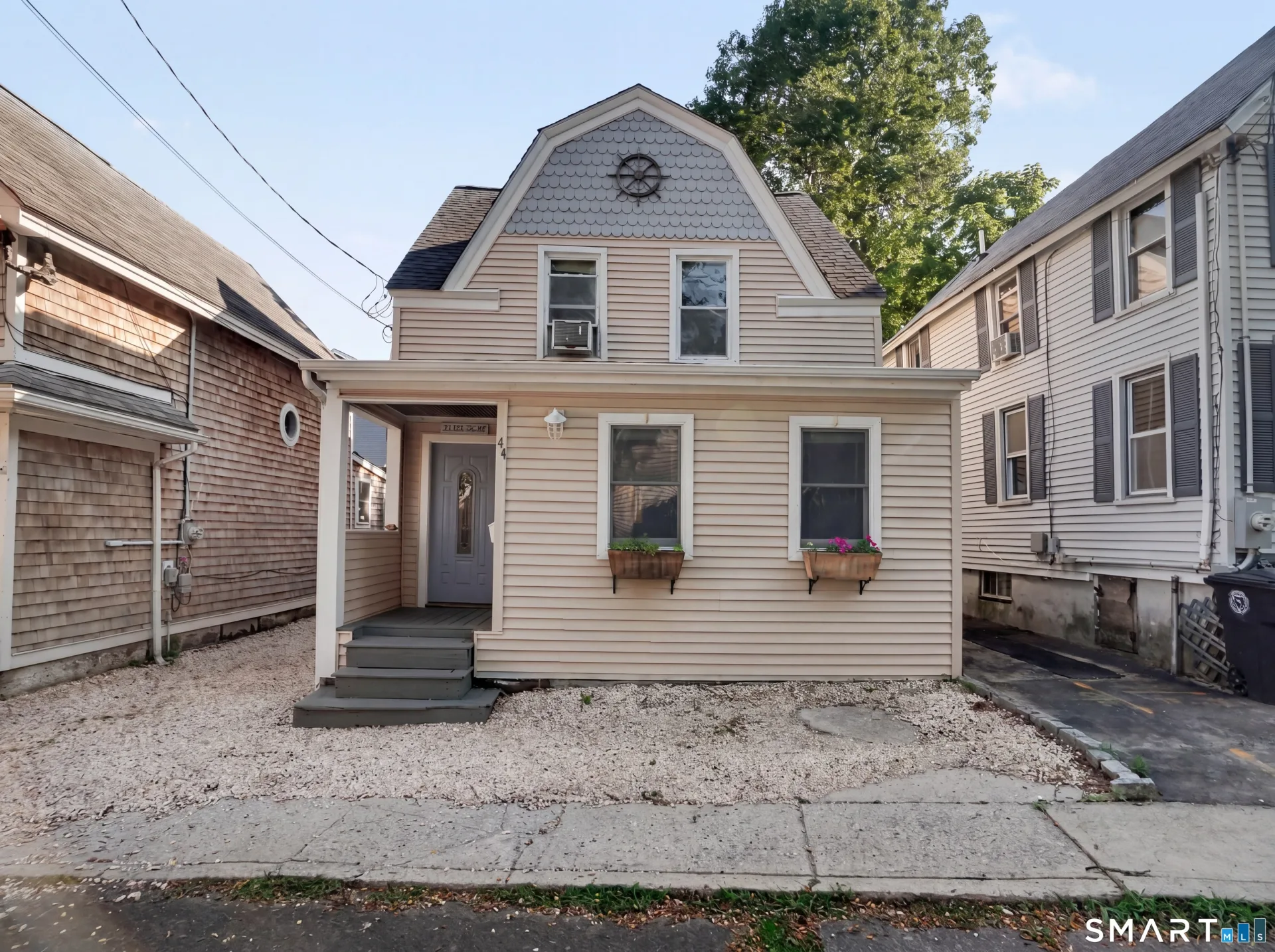 44 Wood Avenue, Milford, CT
