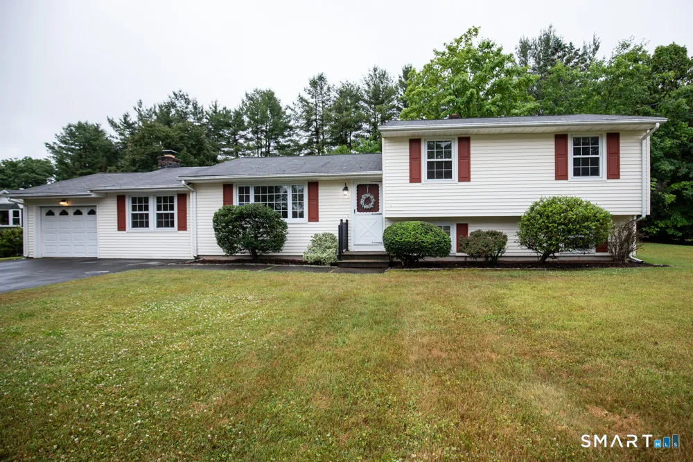 36 Jamestown Circle, Wallingford, CT