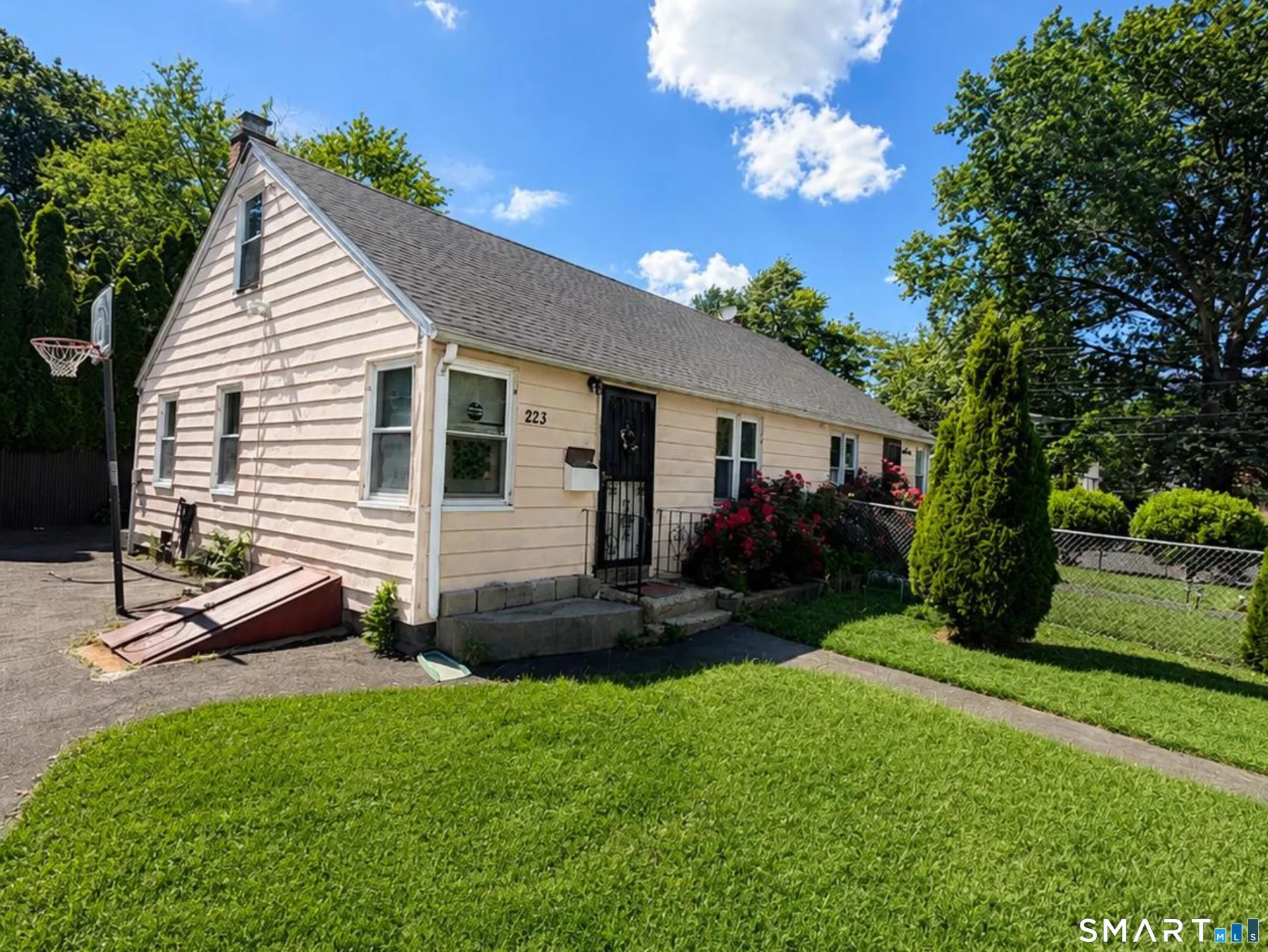 223 Pearl Harbor Street, Bridgeport, CT