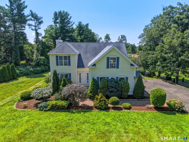 20 Ridgewood Court, Hamden, CT