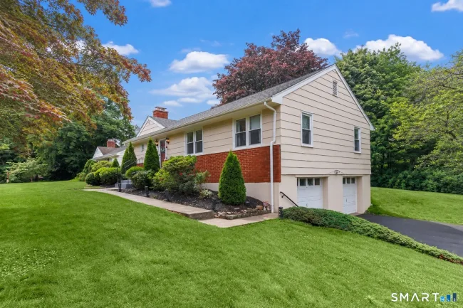 240 Blackhouse Road, Trumbull, CT