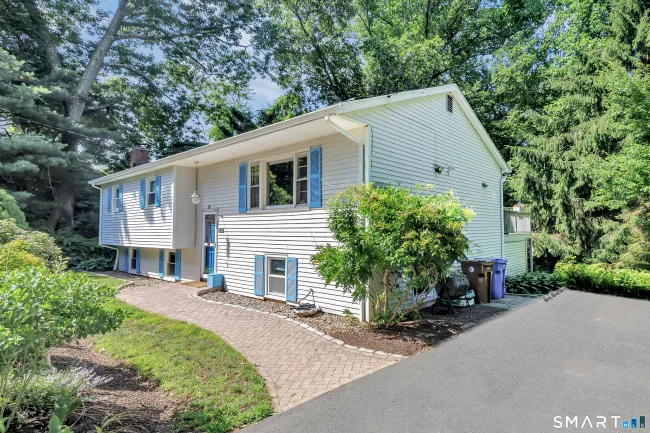 36 Manton Street, Shelton, CT