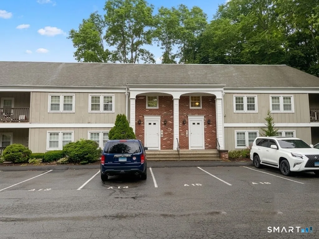 10 Scuppo Road #A10, Danbury, CT