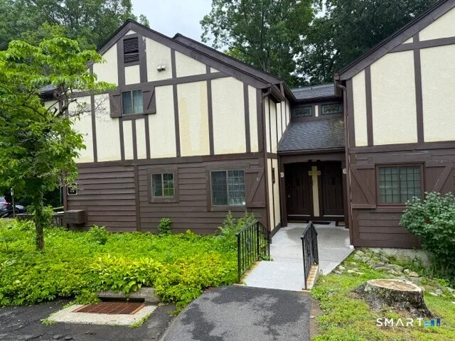 10 Tara Drive #10, Brookfield, CT