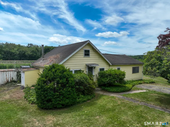 90 Water Street, Chester, CT