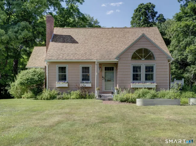 61 Hillcrest Road