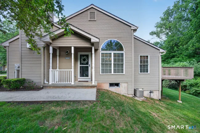 25 Hamden Hills Drive #64, Hamden, CT