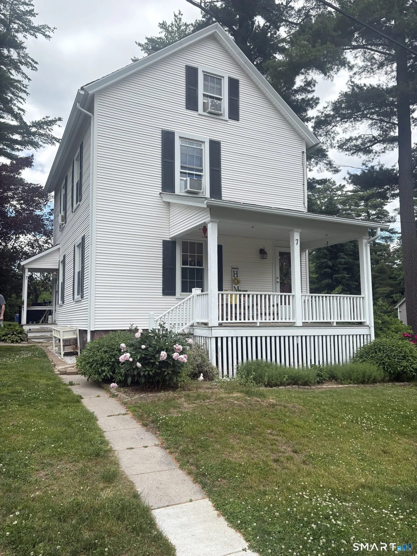 7 Middle Lane, Simsbury, CT