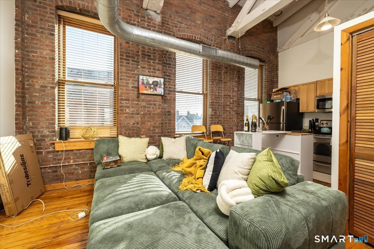 325 Lafayette Street #1302, Bridgeport, CT