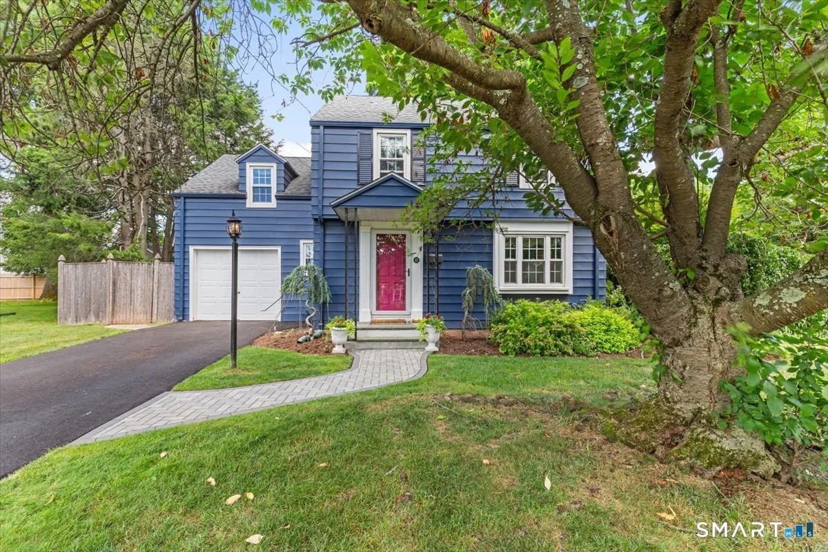 42 Gifford Road, West Hartford, CT