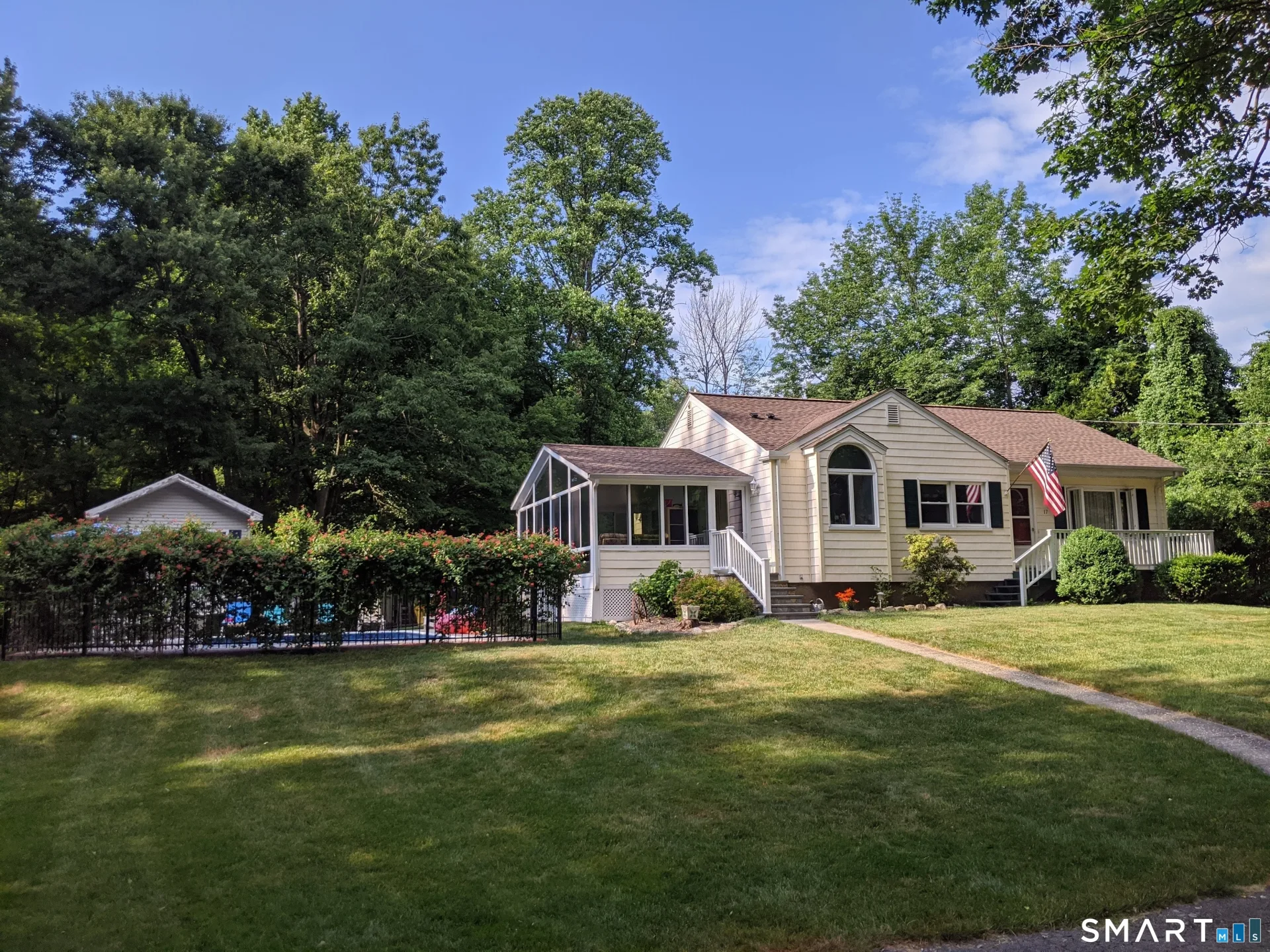 17 Gray Street, Monroe, CT