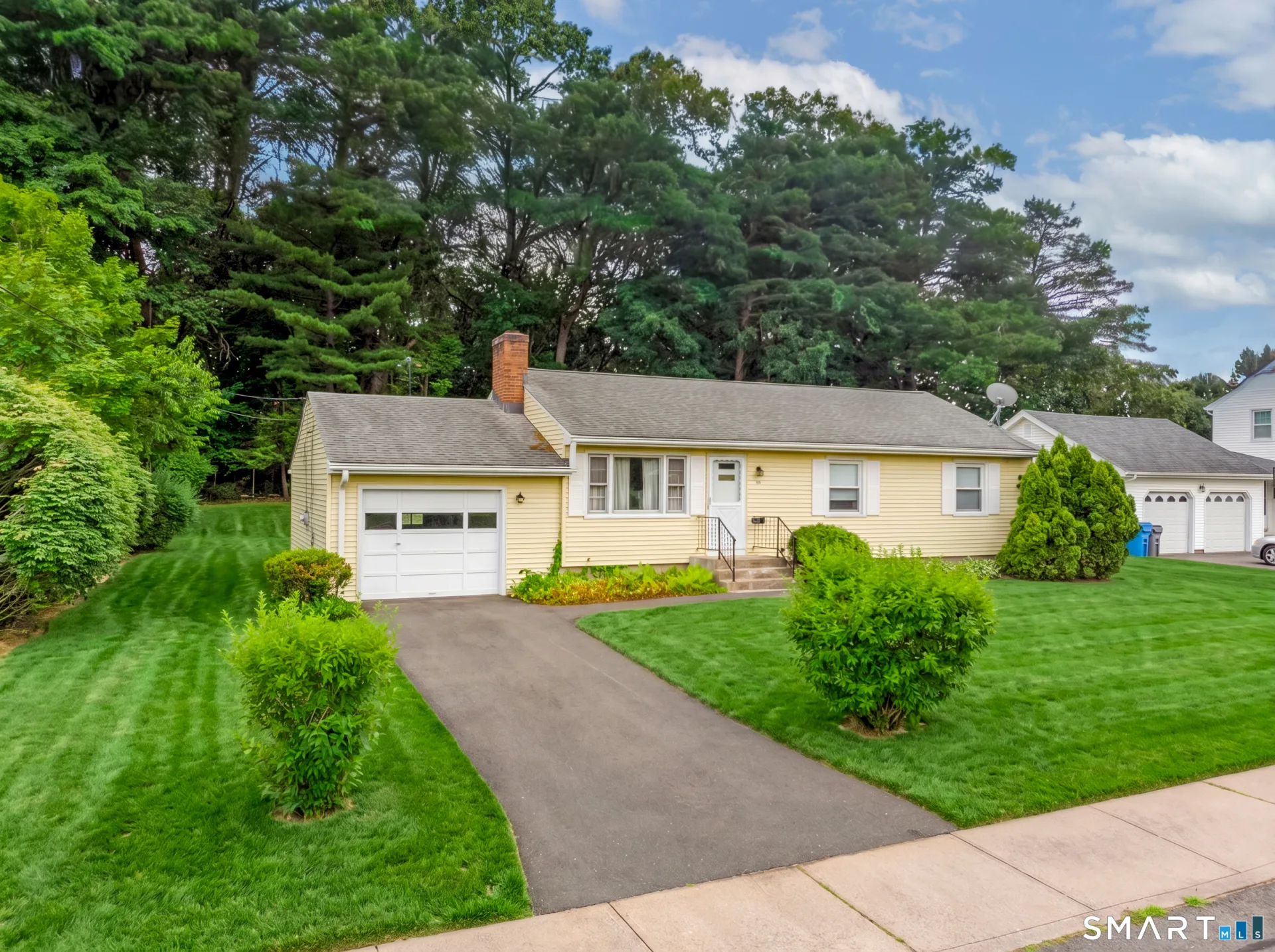 54 Woodhill Road, Manchester, CT