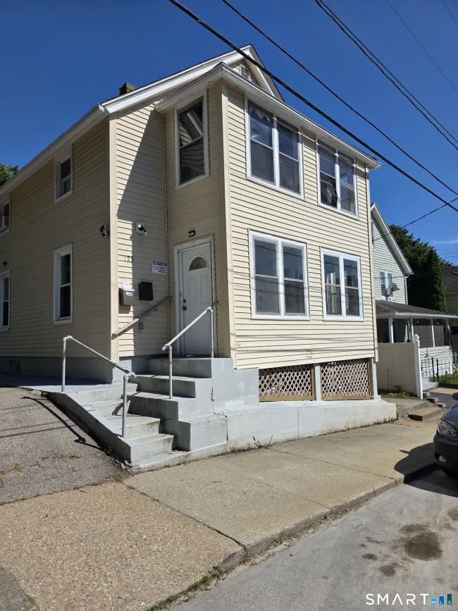 123 Golden Street