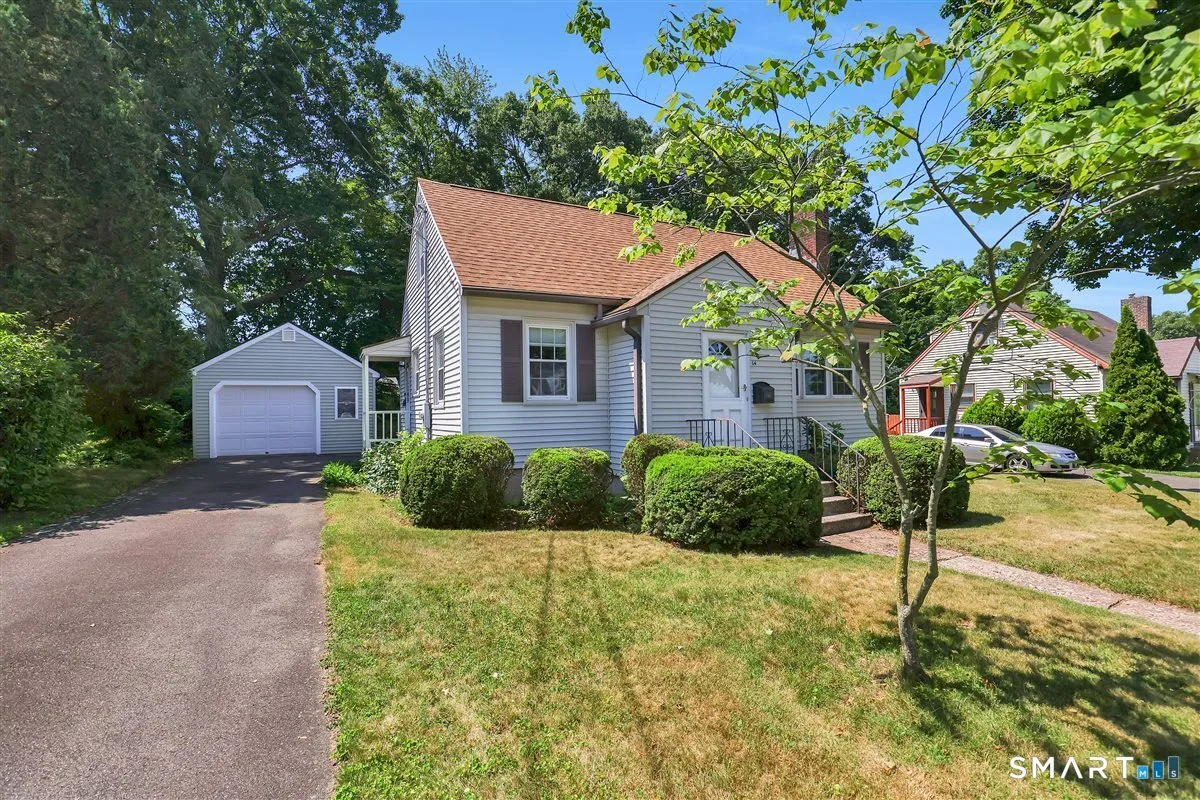 64 Bretton Road, Manchester, CT