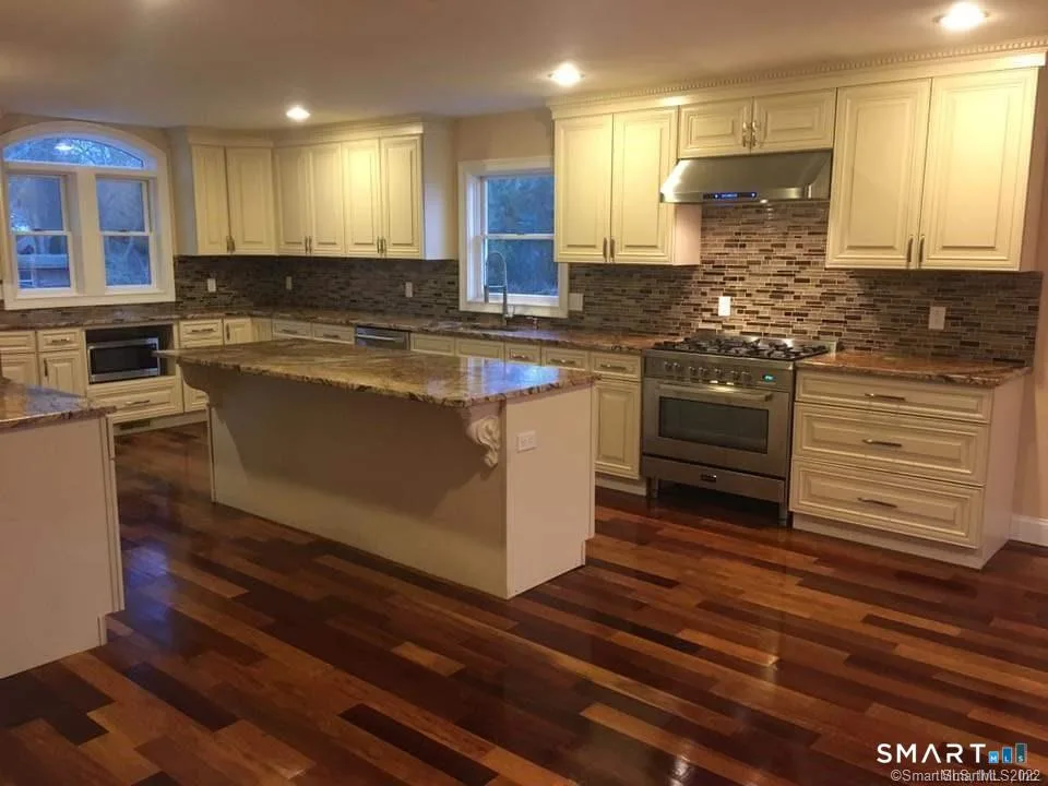 647 New Haven Avenue, Milford, CT