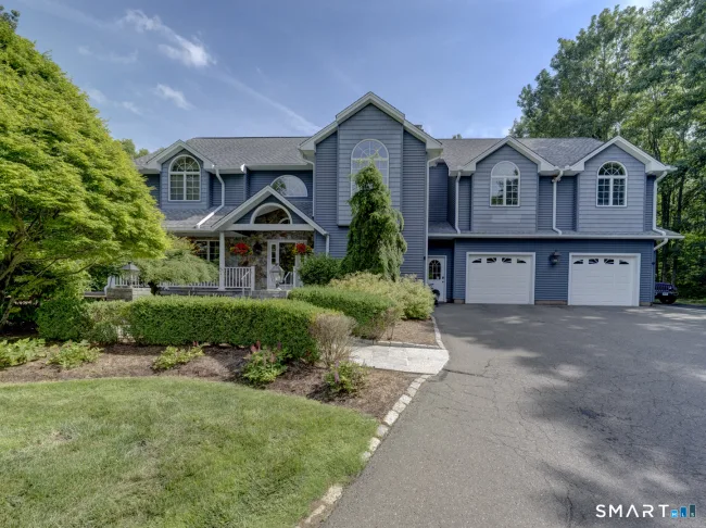 13 Executive Hill Road
