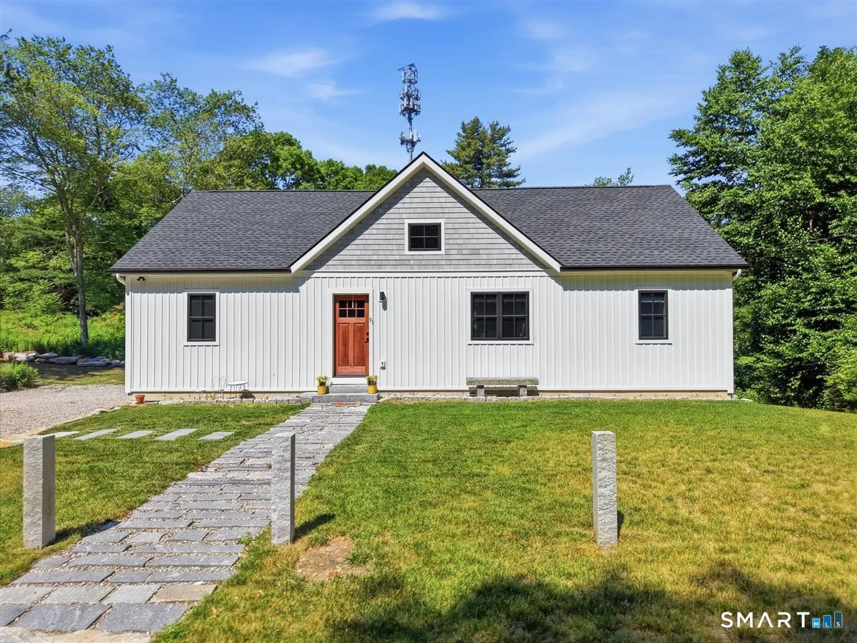 91 Minor Lane, Waterford, CT
