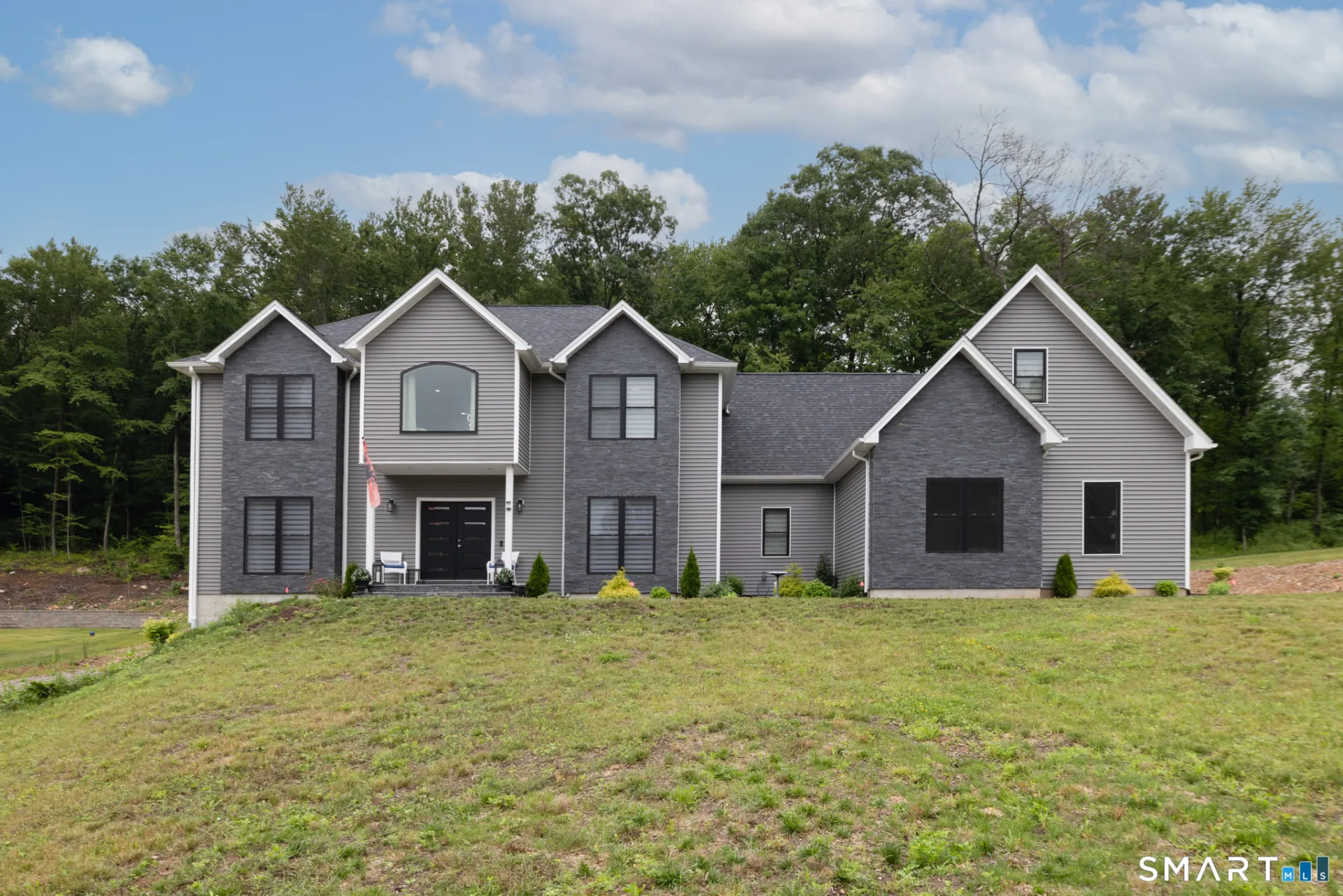 4 Oakengate Road, Wolcott, CT