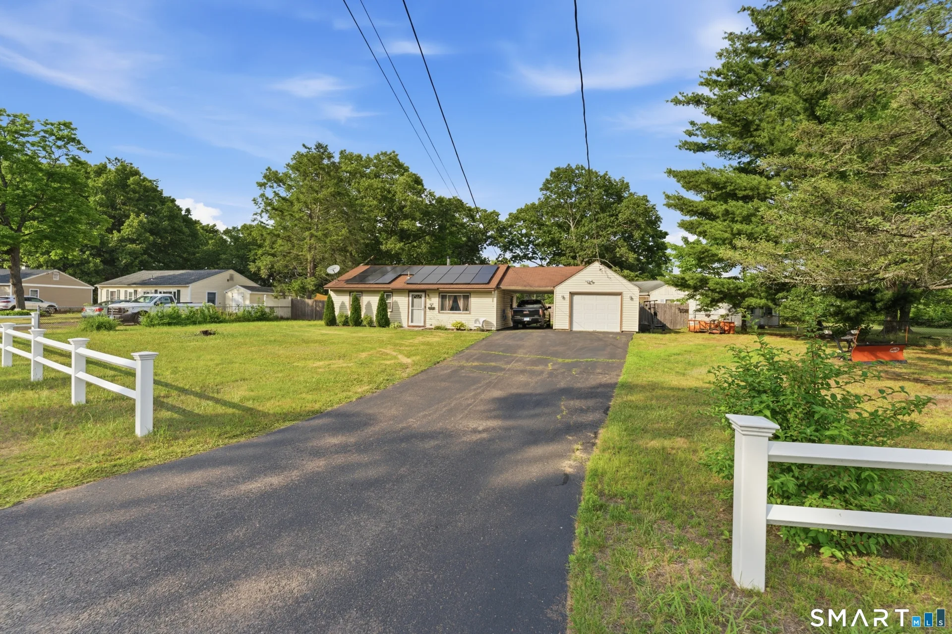 416 Litchfield Drive, Windsor Locks, CT