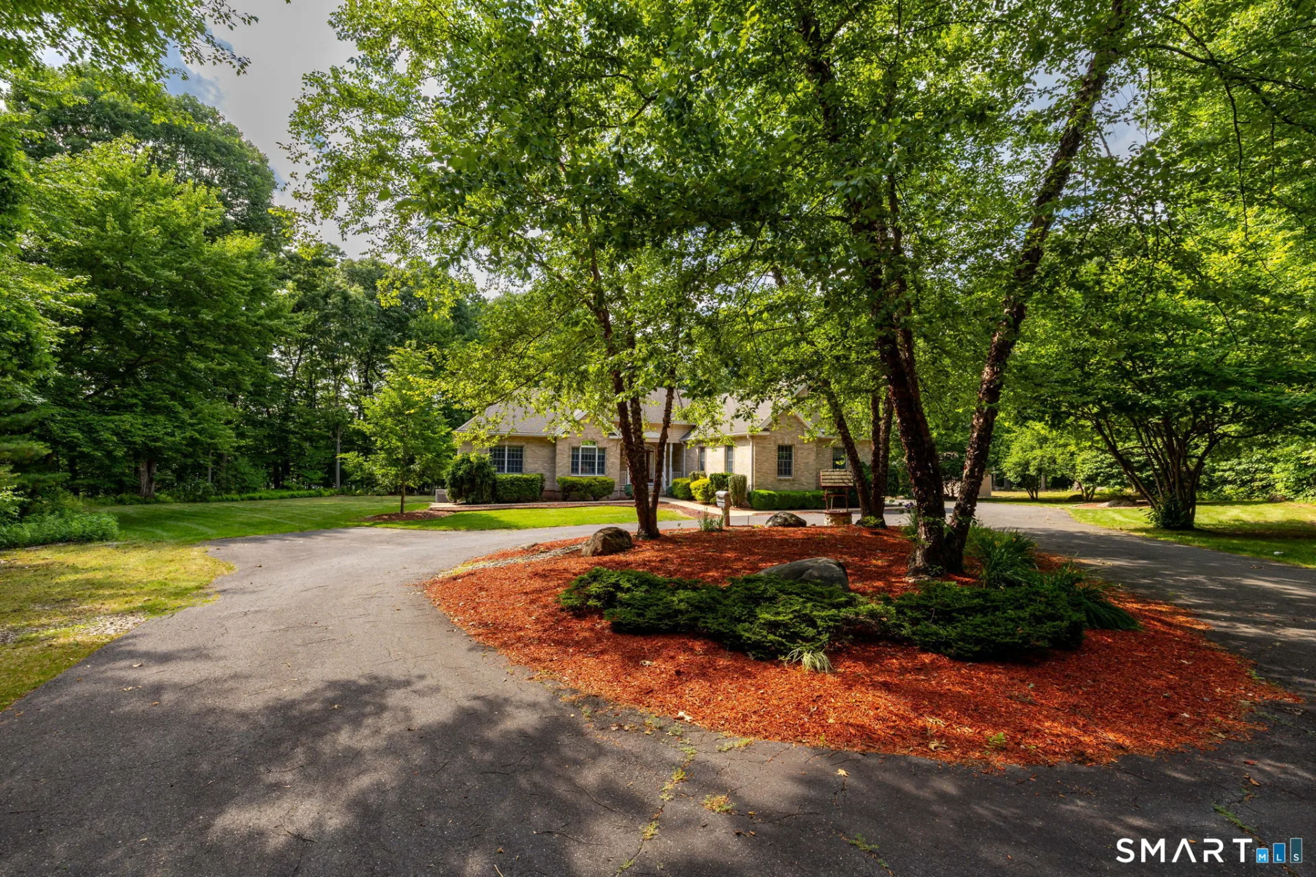 69 Elizabeth Drive, Southington, CT