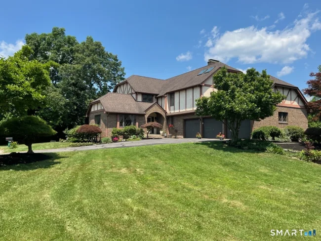 37 Valerie Drive