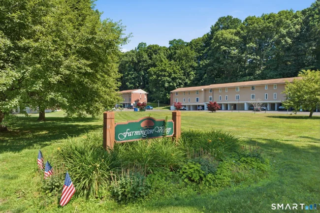 1660 Farmington Avenue #12