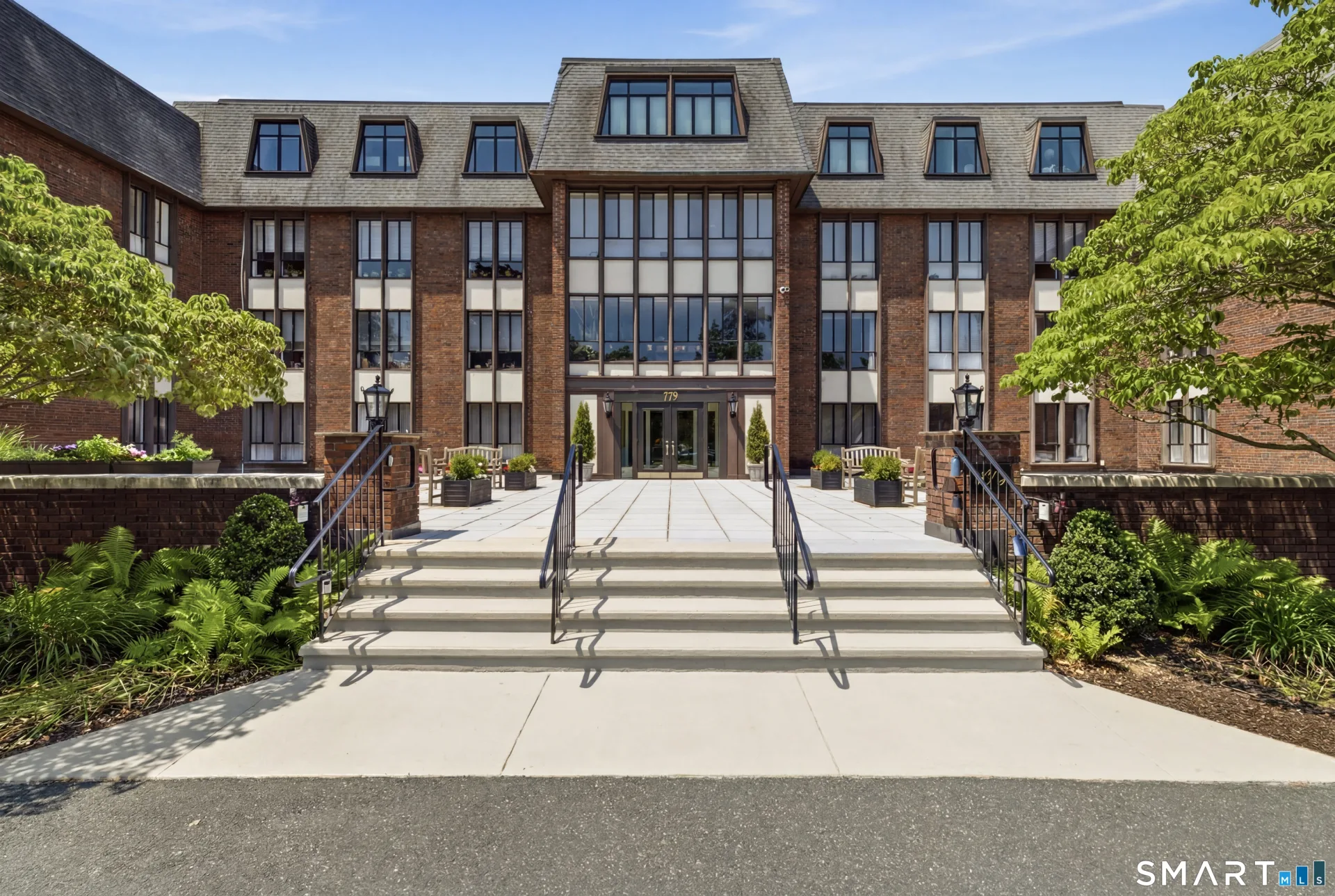 779 Prospect Avenue #B-8, West Hartford, CT