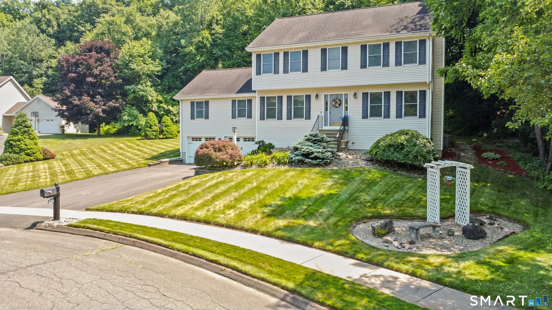 38 Pebble Brook Court, Berlin, CT