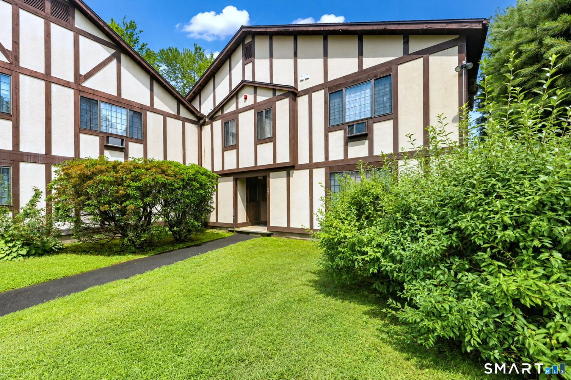359 Foxwood Lane #359, Milford, CT