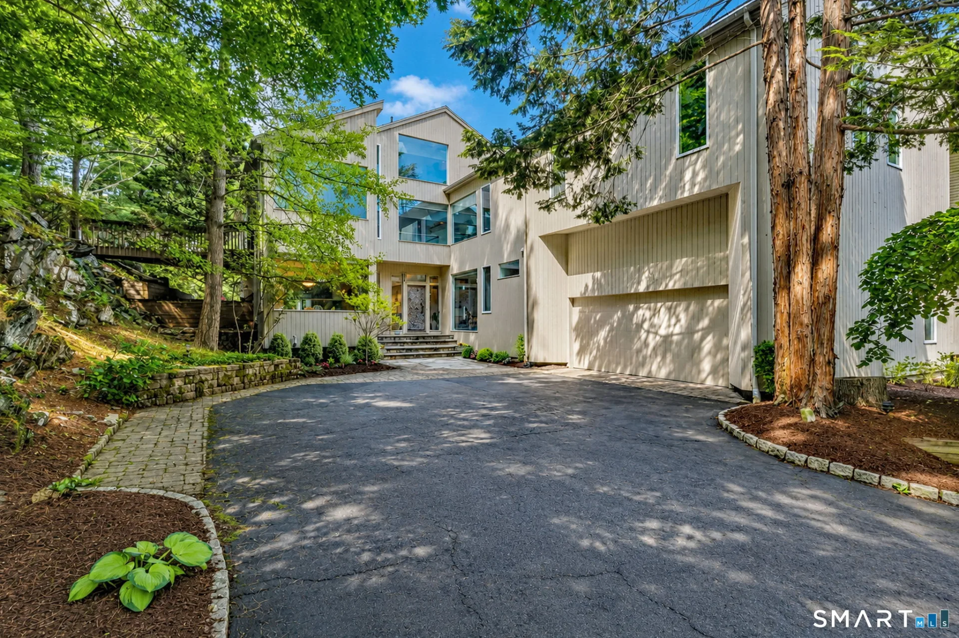 25 Milan Road, Woodbridge, CT