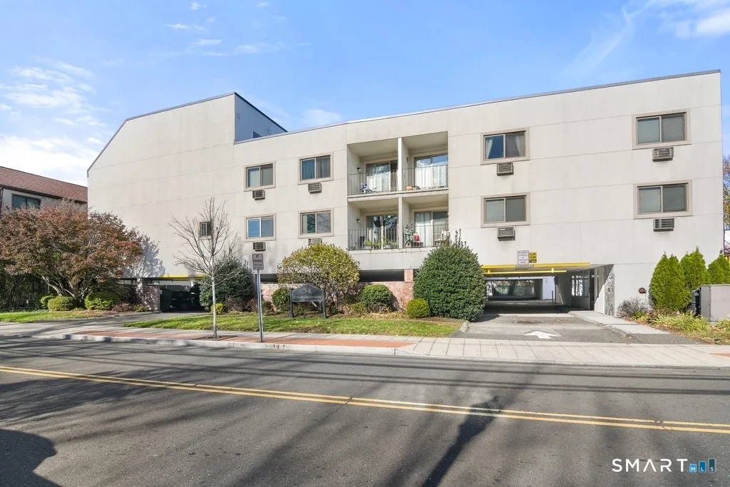 34 Crescent Street #1D, Stamford, CT