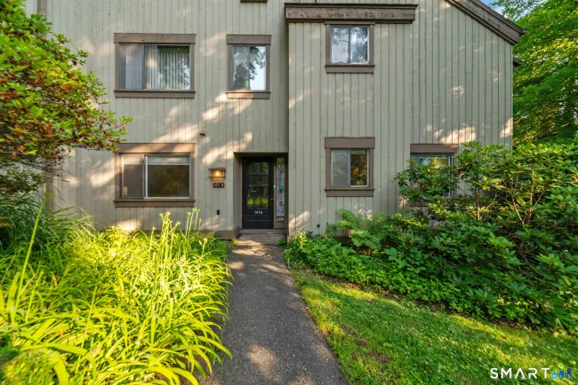 147 Heritage Village #A
