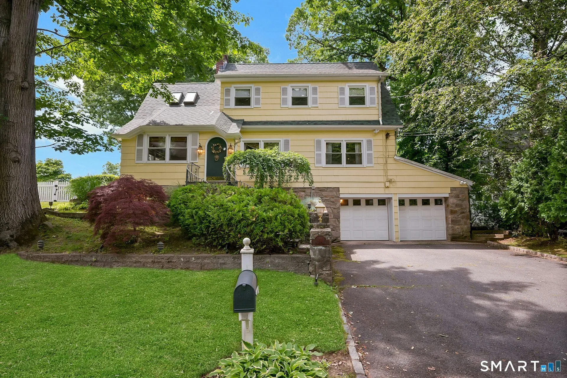 52 Center Drive, Greenwich, CT