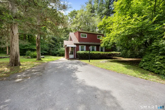 69 Munson Road