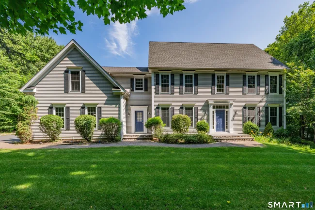 16 Highwood Crossing