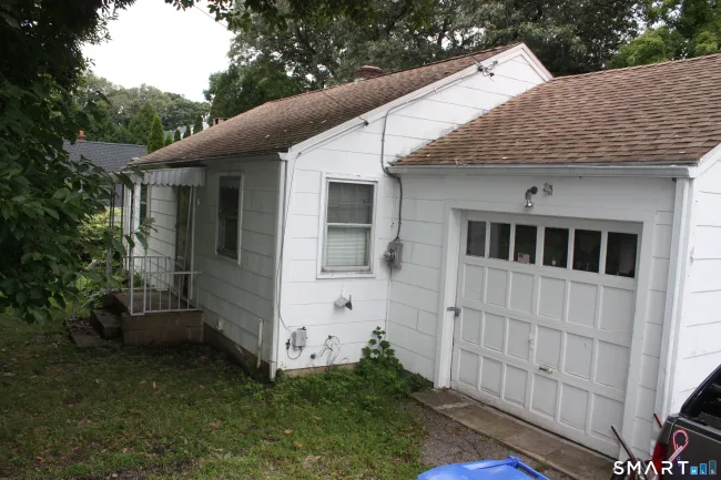 7 Hillwood Place