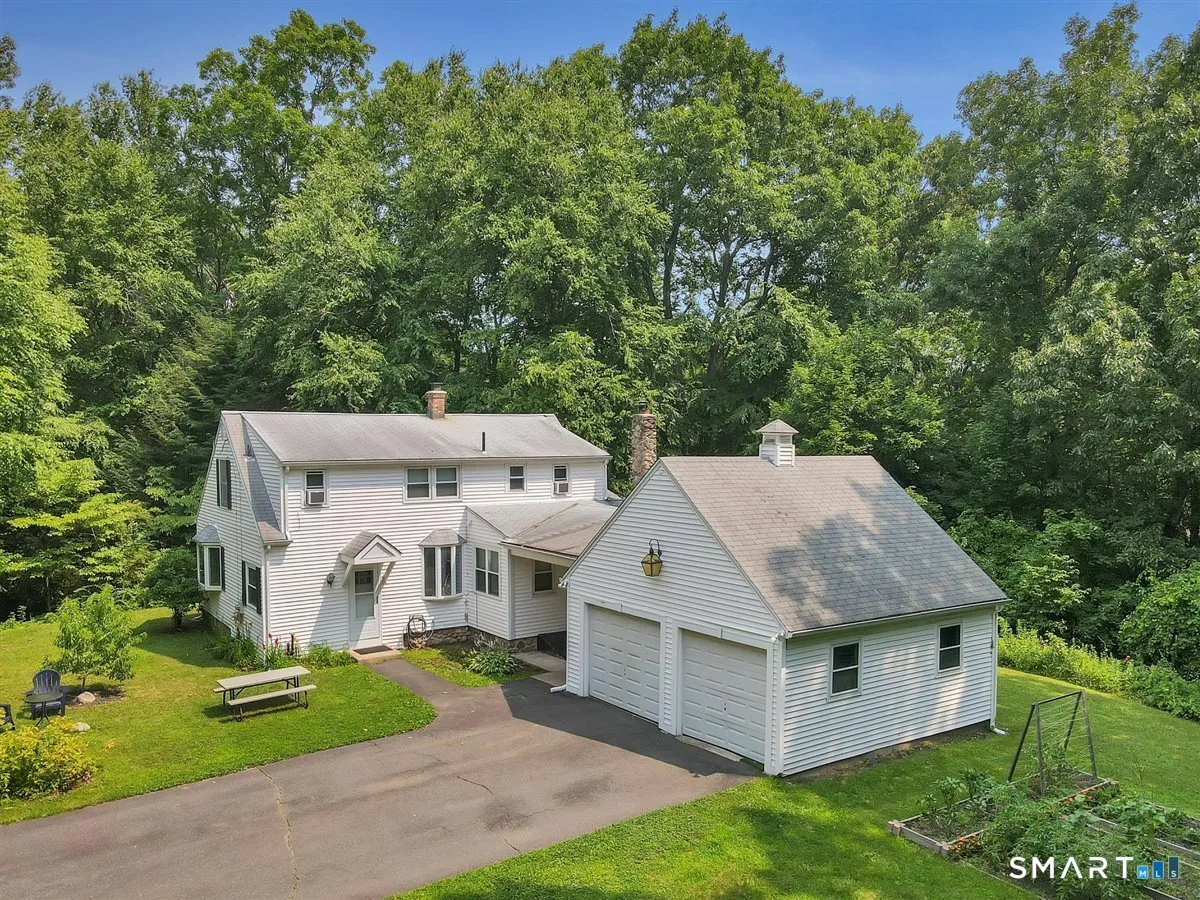 257 South Main Street, Burlington, CT