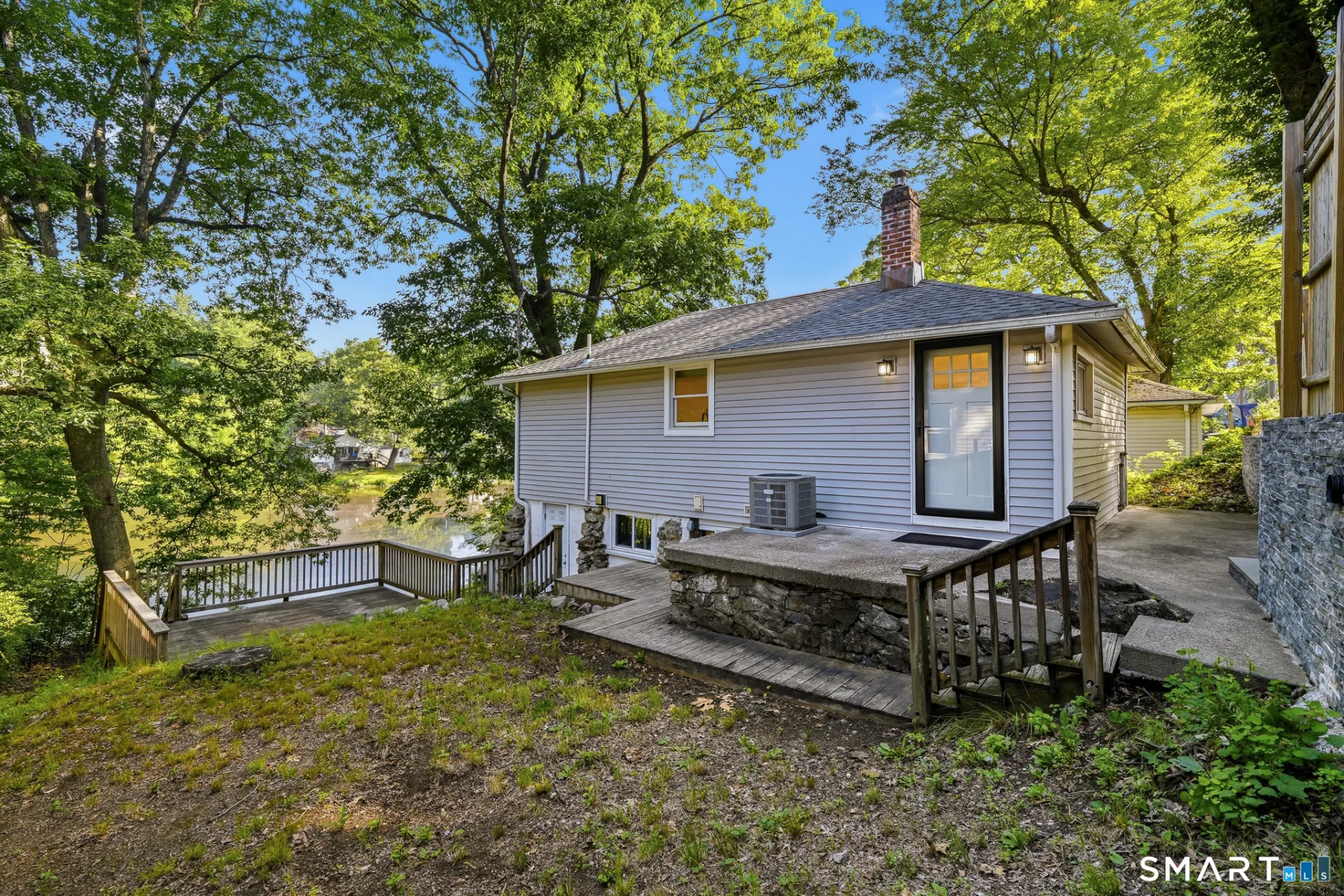 33 Circle Drive, Stratford, CT