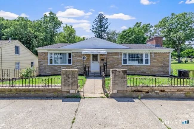 50 Hawthorne Avenue