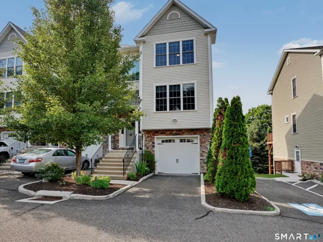 30 Short Oak Drive #30