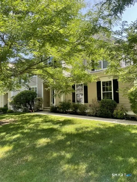 224 Sterling Drive, Newington, CT
