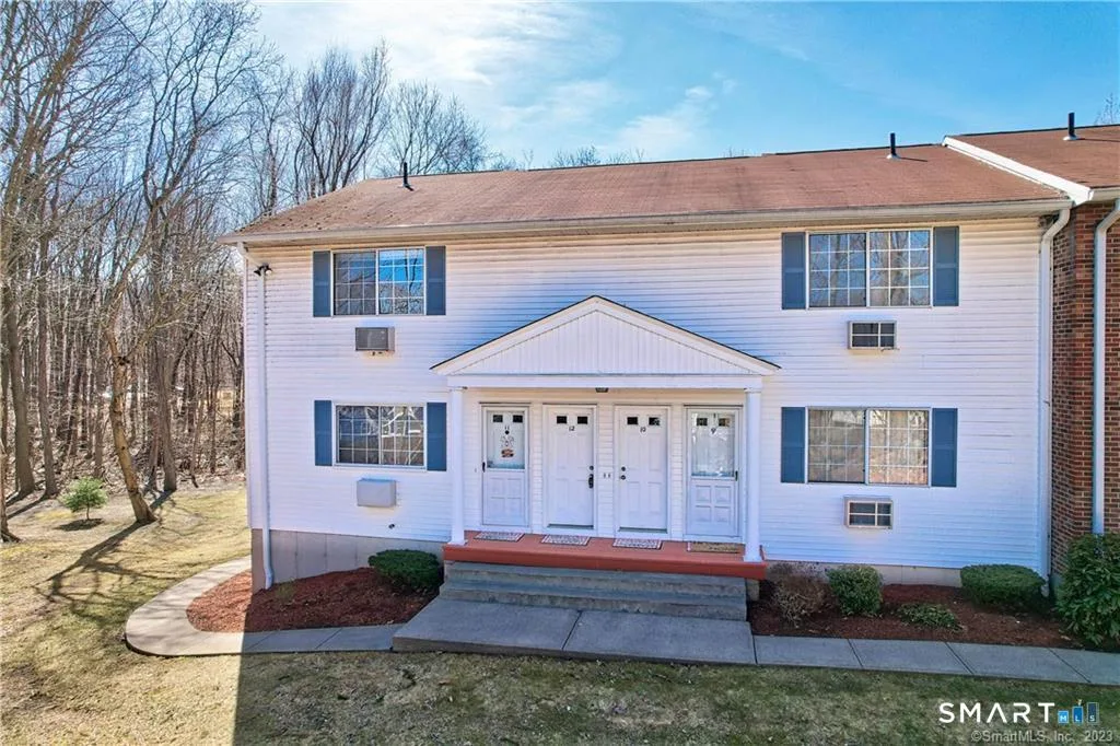 21 Lisa Court #10, Waterbury, CT