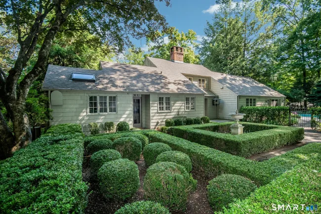 4 Hidden Hill Road