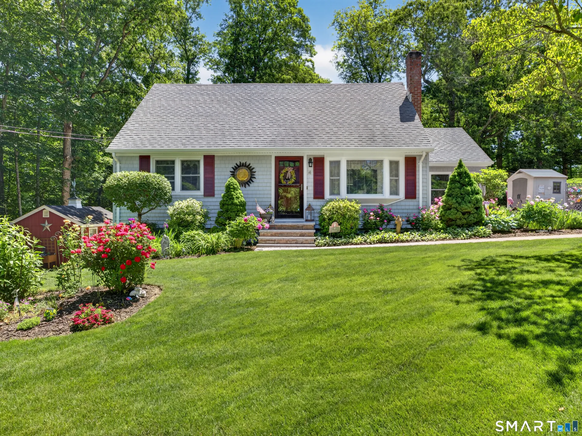 4 Stevens Avenue, Ledyard, CT