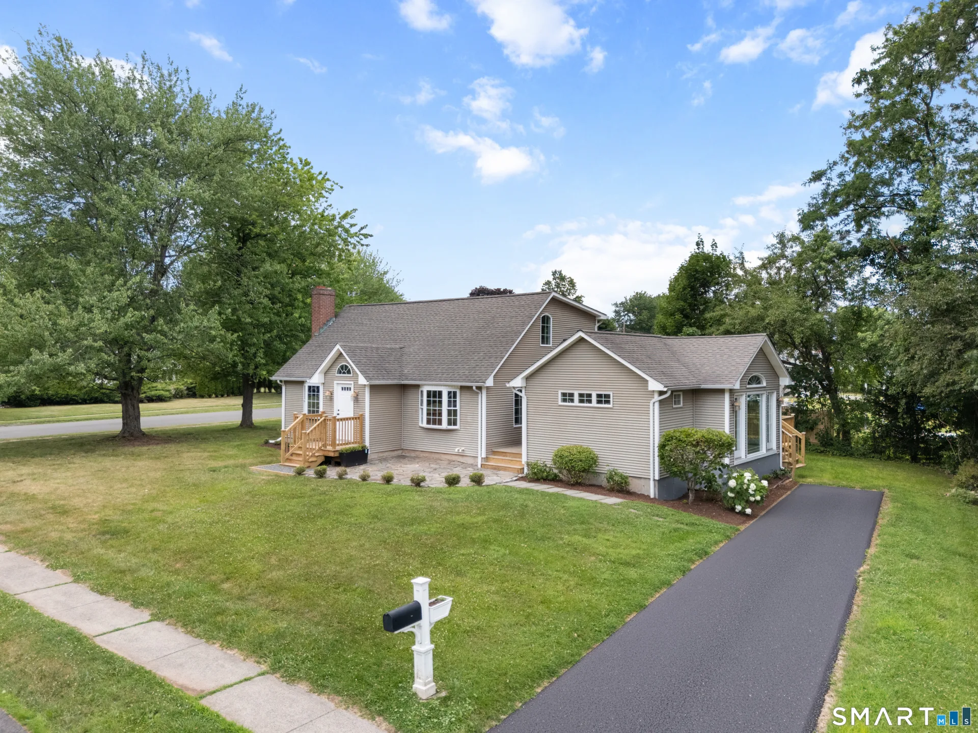 64 Red Top Drive, West Hartford, CT