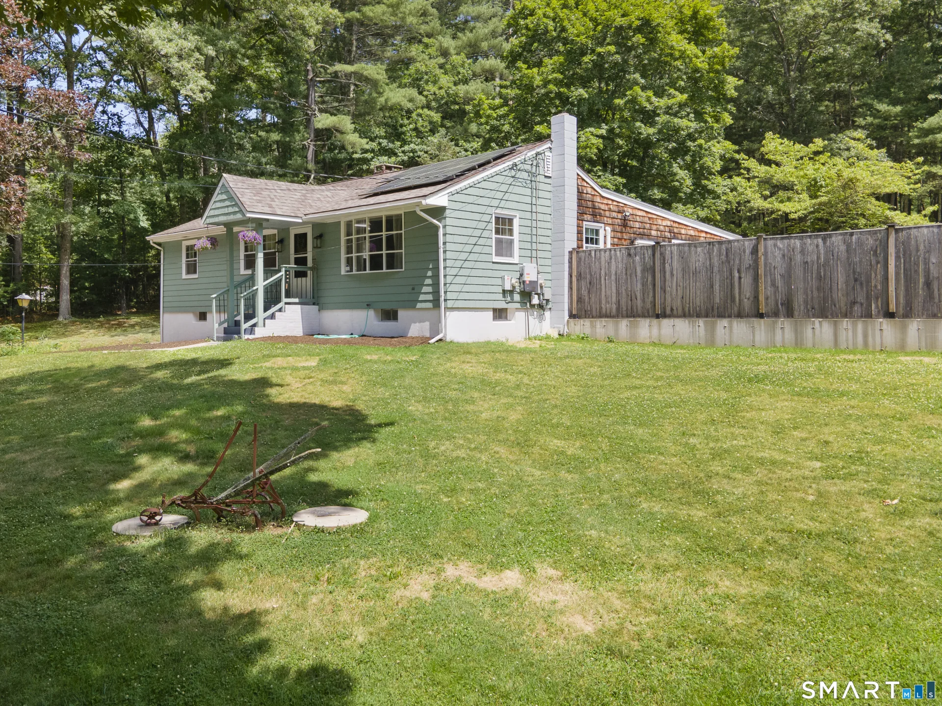 11 Munyan Road, Putnam, CT