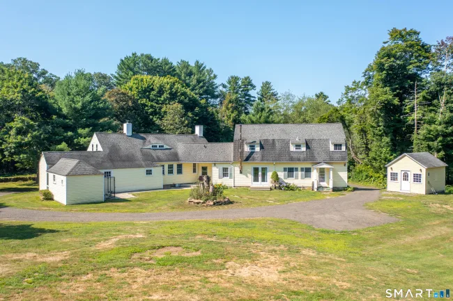 1530 Hartford Pike